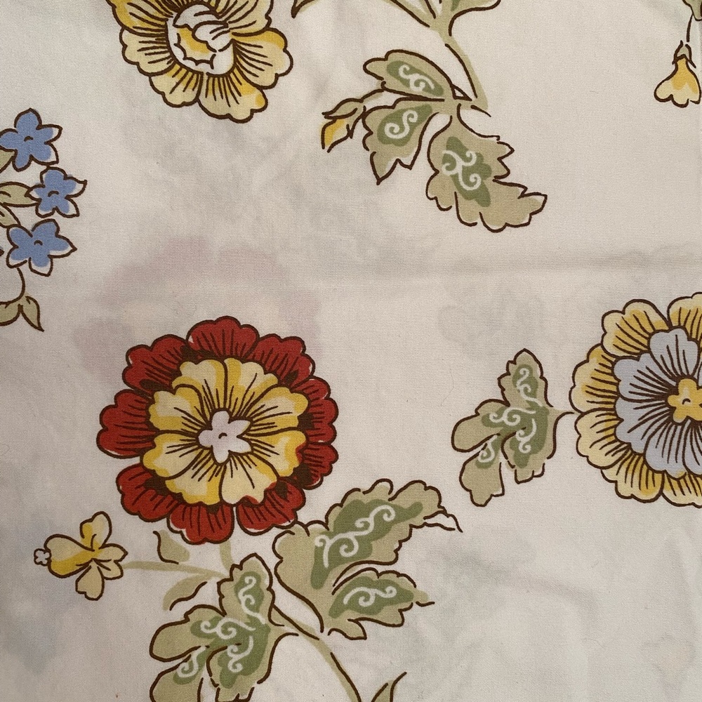 2 sets of matching sheets (twin)